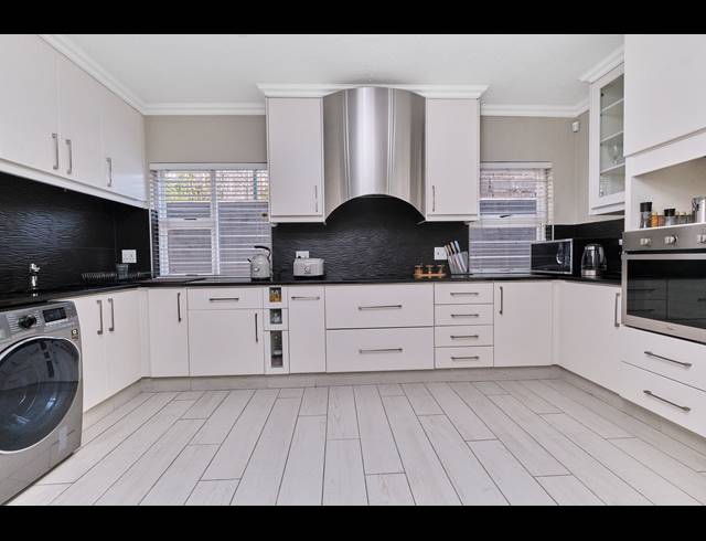 3 BEDROOM HOUSE TO LET IN SANDOWN